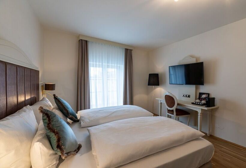 Номер Стандарт с Гостиной, Amedia Plaza Wels, Trademark Collection By Wyndham
