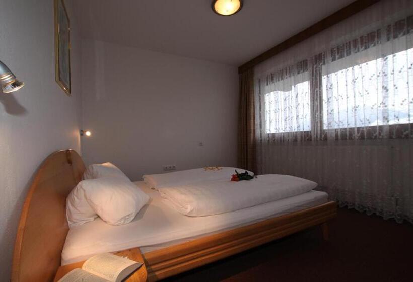 침실 2개 아파트, Garni Tirol
