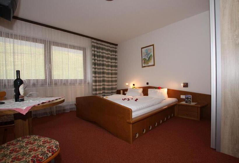 침실 2개 아파트, Garni Tirol