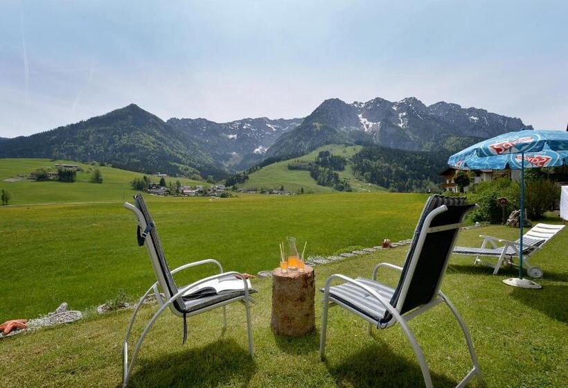 Апартаменты 2 Спальни, Garni Tirol