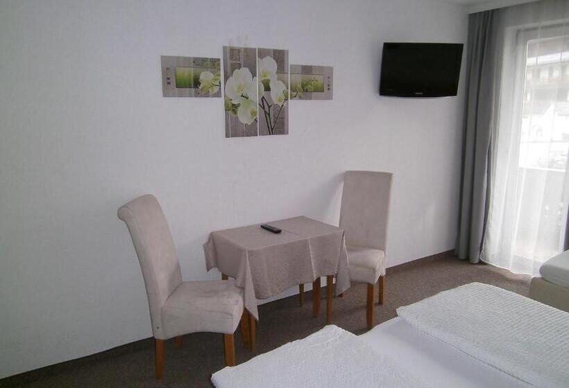 Номер Стандарт Трехместный, Gasthof Hotel Kirchenwirt