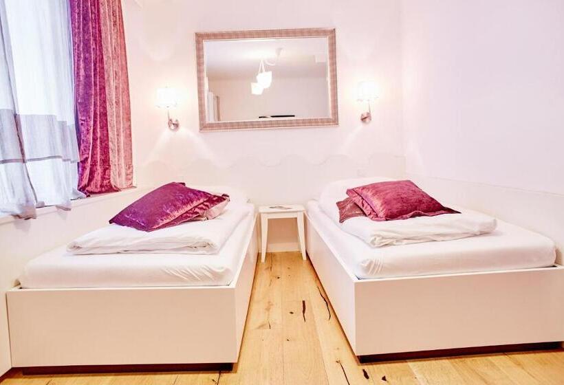 Номер Стандарт Индивидуальный, Madar Café Restaurant Zum Fürsten