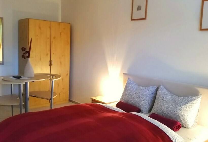 带双人床的基本房间, Ski Vital