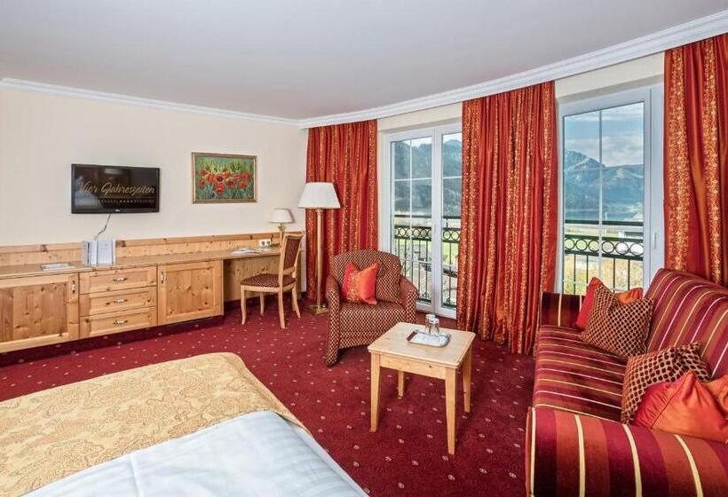 סוויטת ג'וניור, Vier Jahreszeiten Wellnessresort Achensee