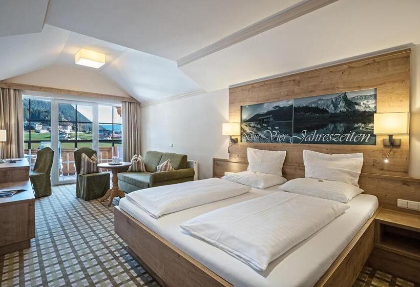Comfort room with balcony, Vier Jahreszeiten Wellnessresort Achensee