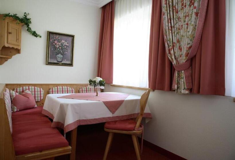 דירה בת חדר שינה 1 עם מרפסת, Landhaus Achental