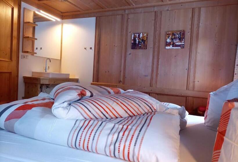 דירת חדר, Plonerhof