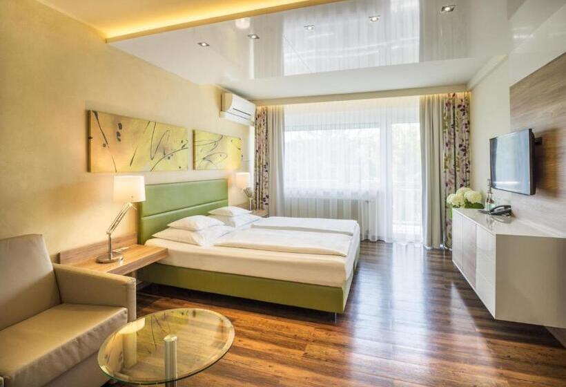 家庭间, Thermalhotel Leitner