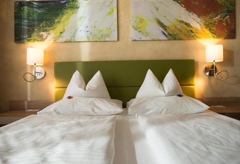 家庭间, Thermalhotel Leitner