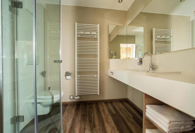 家庭间, Thermalhotel Leitner