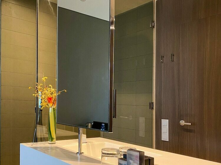 اتاق اجرایی, Noom Hotel Abidjan Plateau