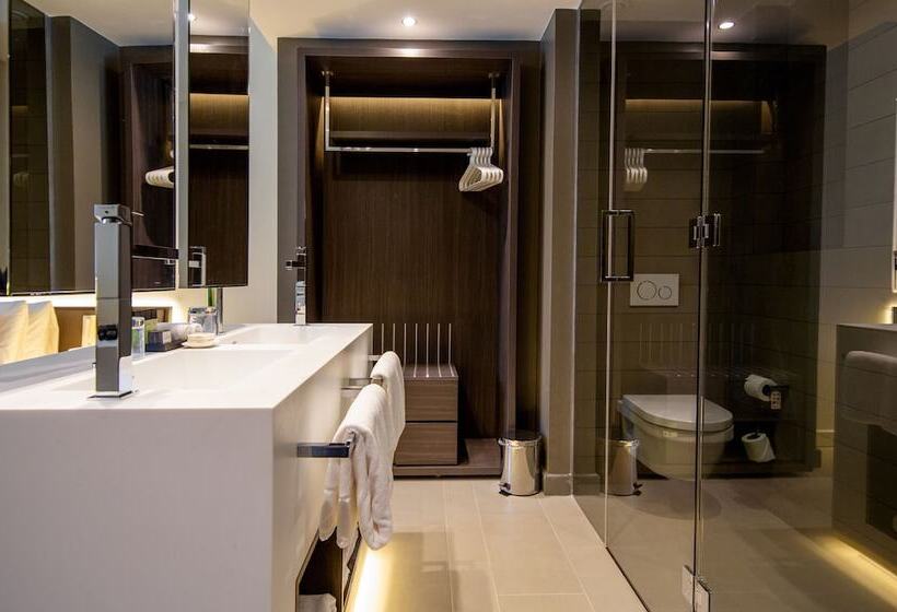 اتاق اجرایی, Noom Hotel Abidjan Plateau