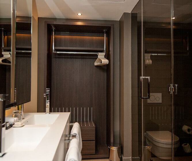 اتاق اجرایی, Noom Hotel Abidjan Plateau