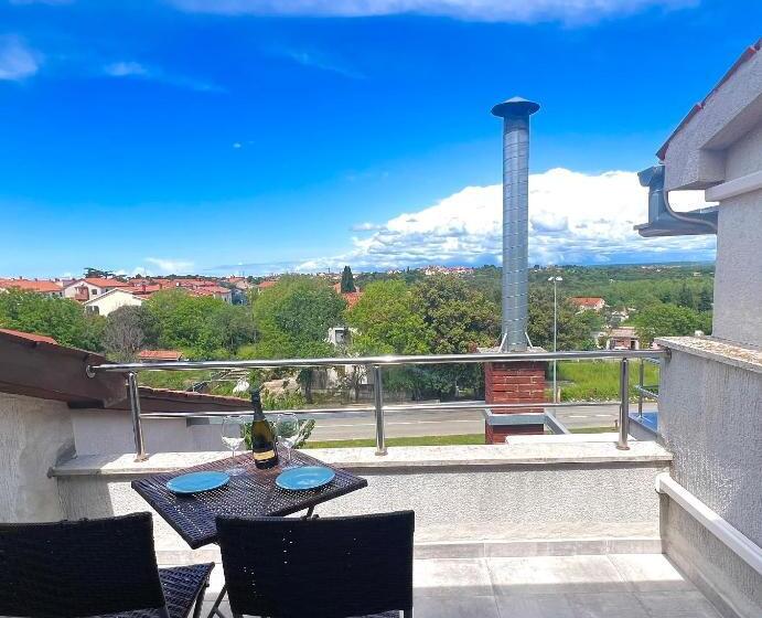 Номер Стандарт с Балконом, Linc Rooms & Apartments