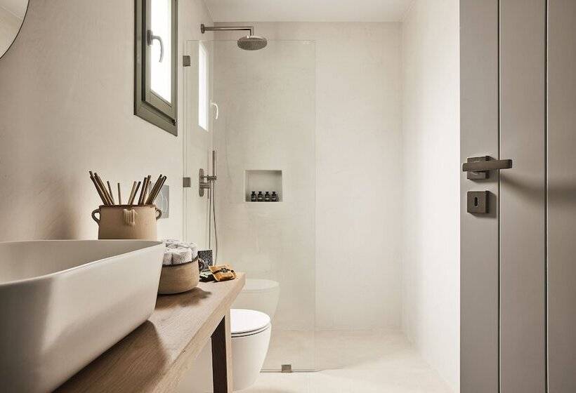 جناح جونيور ديلوكس, Nival Boutique