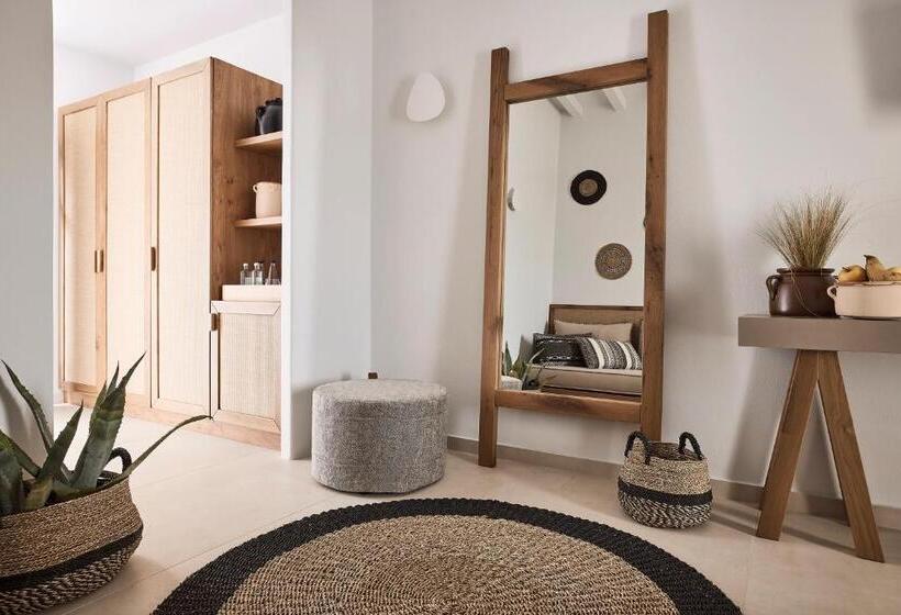 جناح جونيور ديلوكس, Nival Boutique