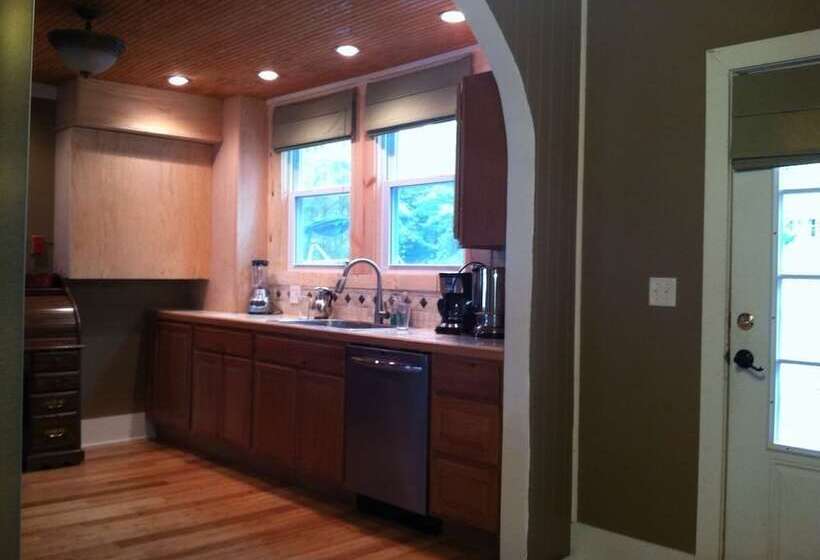 בית, חדר שינה 1, The Villas On Lake George