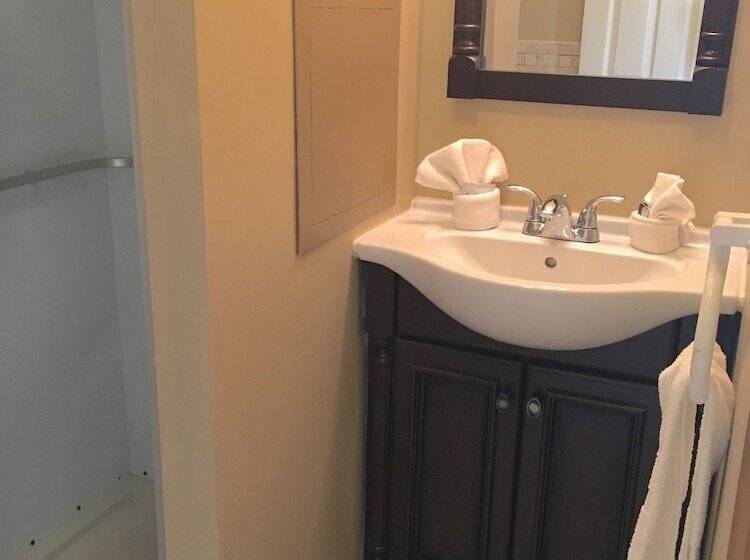 בית צמוד 2 חדרים, The Villas On Lake George