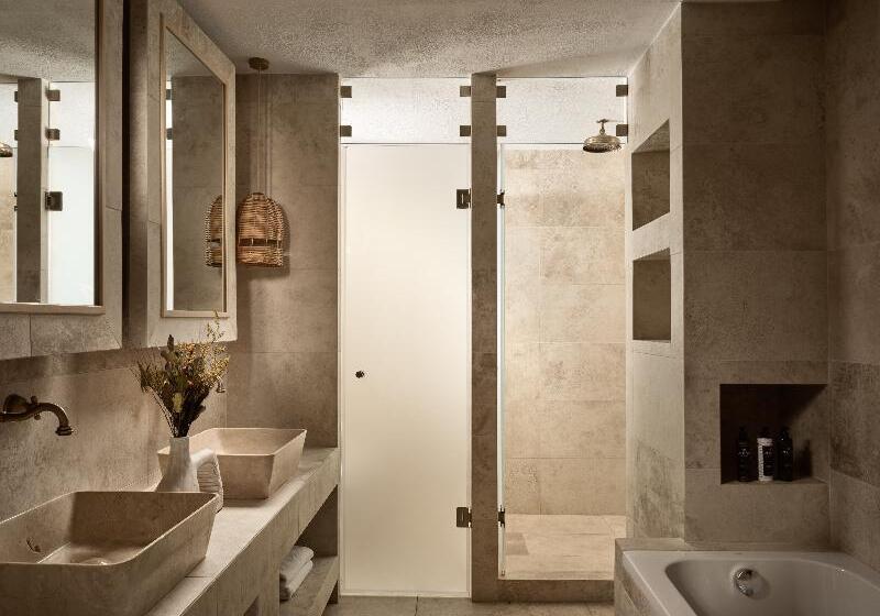 سوییت با چشم‌انداز دریا, Lesante Cape Resort & Villas, A Member Of The Leading Hotels Of The World