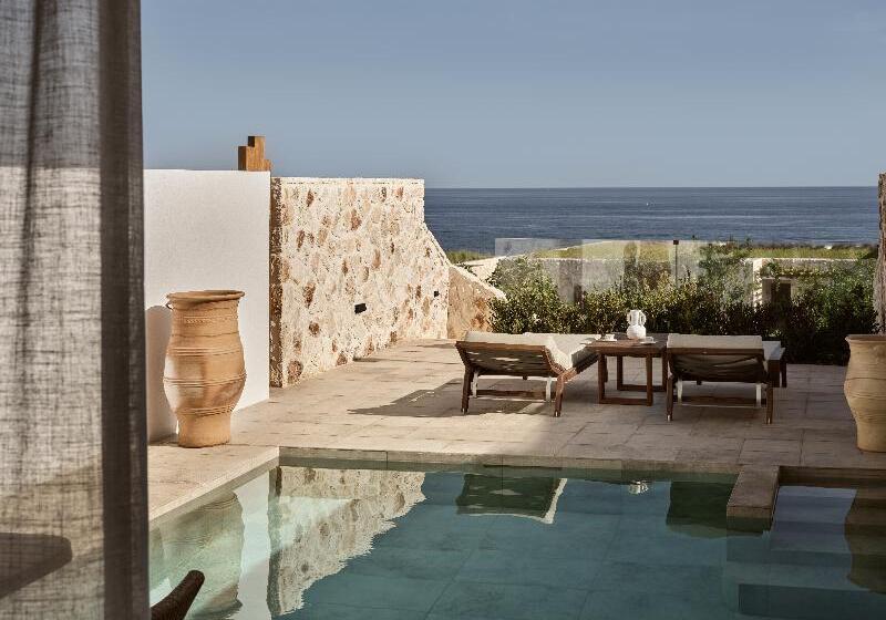 سوییت با چشم‌انداز دریا, Lesante Cape Resort & Villas, A Member Of The Leading Hotels Of The World