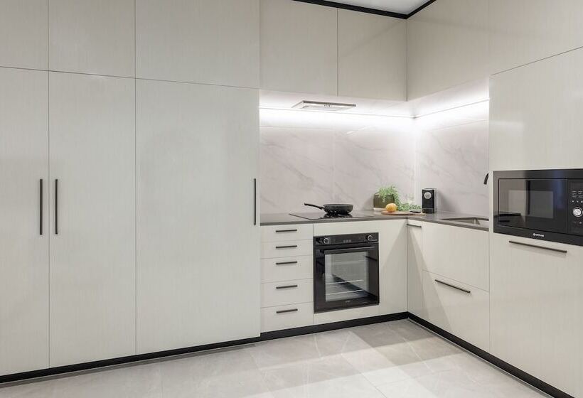 스위트, Meriton Suites Surfers Paradise
