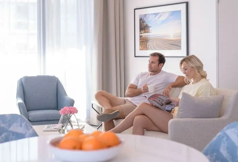 スタンダードスタジオ, Meriton Suites Surfers Paradise
