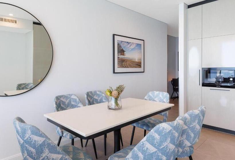 2 Bedrooms Suite Sea View, Meriton Suites Surfers Paradise