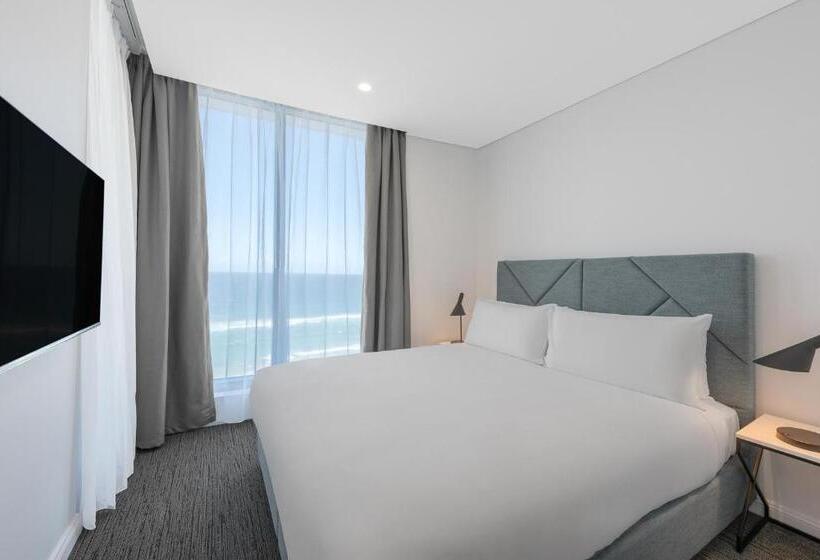 2 Bedrooms Suite Sea View, Meriton Suites Surfers Paradise