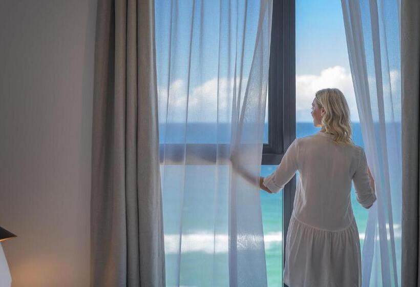 2 Bedrooms Suite Sea View, Meriton Suites Surfers Paradise