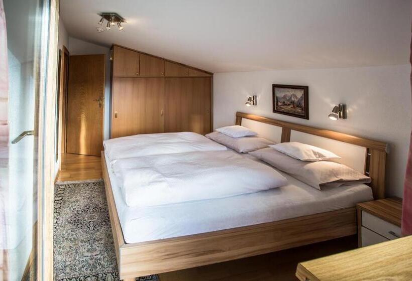 Номер Стандарт с Балконом, Frühstückspension Tannenhof