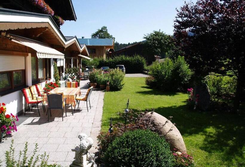 Номер Стандарт с Балконом, Frühstückspension Tannenhof