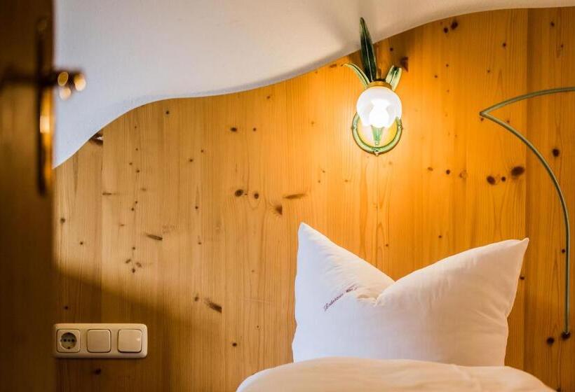 آپارتمان کامفورت 2 خوابه, Ladestatthof