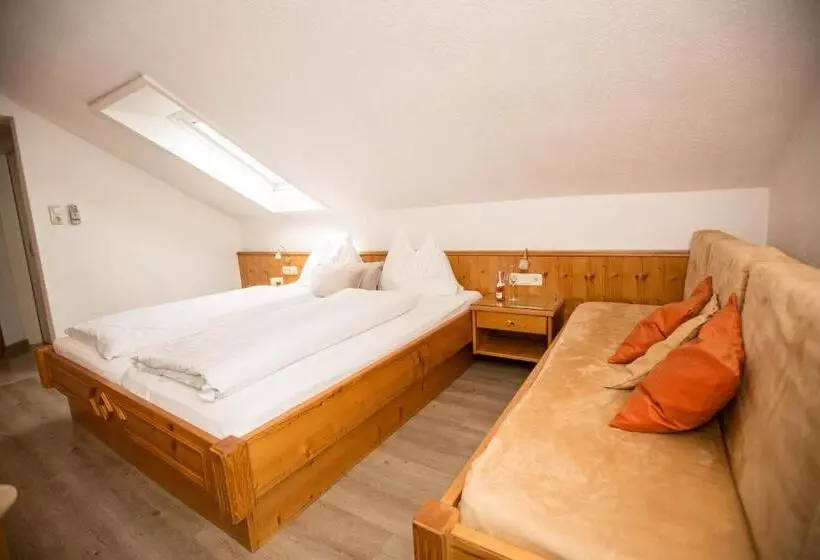 Deluxe-huone, Pension Knoll