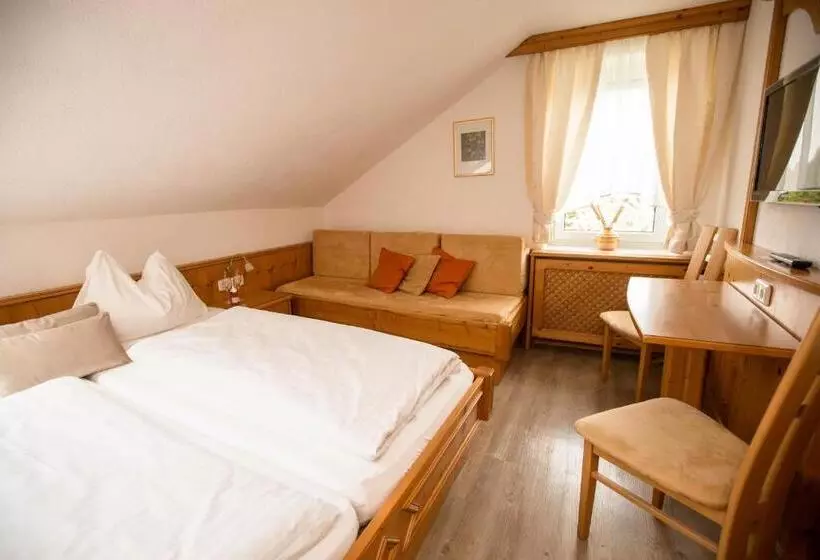 Deluxe-huone, Pension Knoll