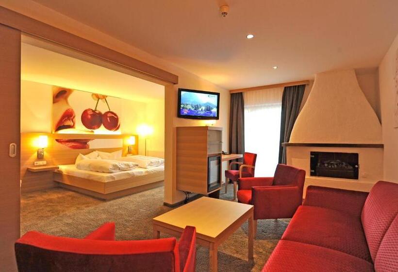 Suite with lake view, Geniesserhotel Alpin Gmbh