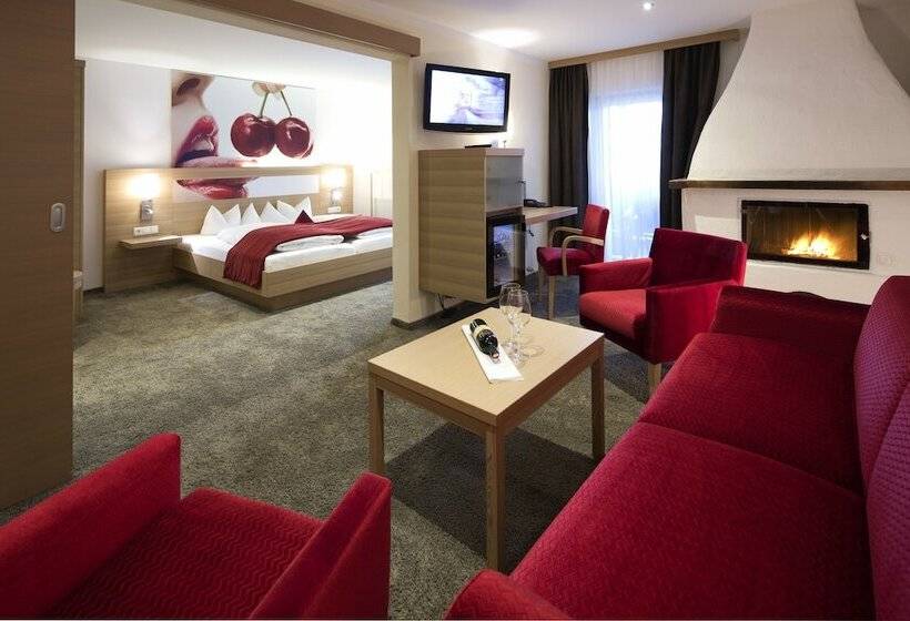 Suite with lake view, Geniesserhotel Alpin Gmbh