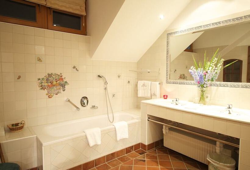 スイート, Das Bergschlössl   Very Special