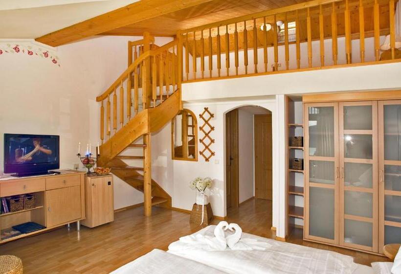 Номер Стандарт с Балконом, Garni Elisabeth