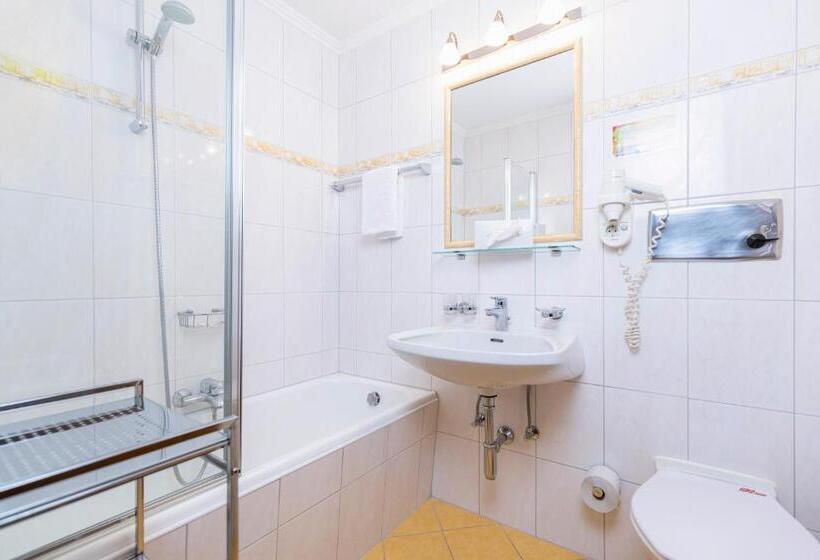 اتاق استاندارد سه نفره, Appart & Hotel Garni Villa Knauer