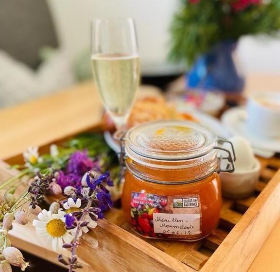 标准间带阳台, Haus Schuchter