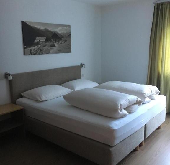 标准间, Haus Schuchter