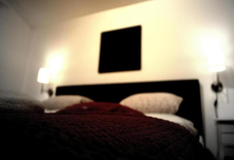 غرفة أساسية, Haus Susanne