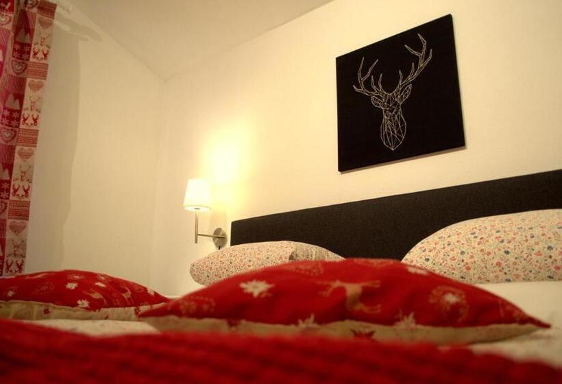 غرفة أساسية, Haus Susanne