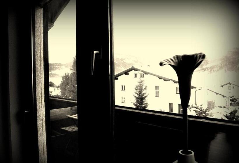 غرفة عائلية, Haus Susanne