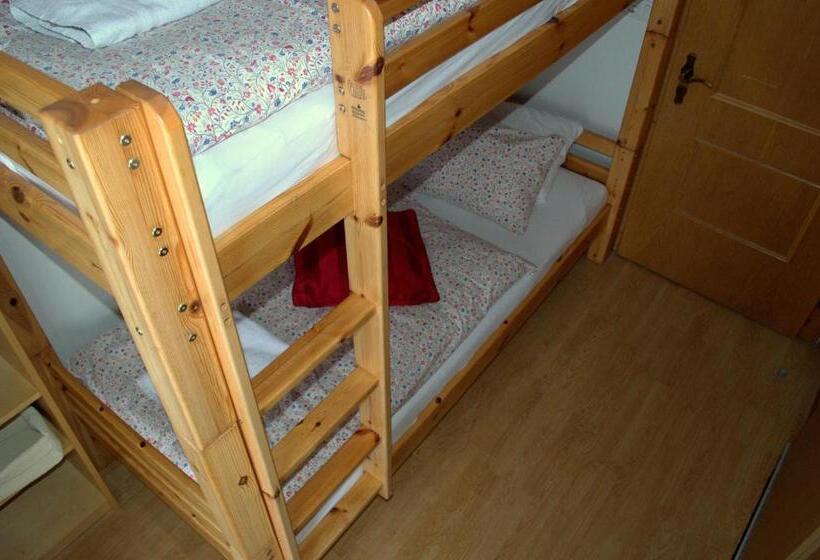 غرفة عائلية, Haus Susanne