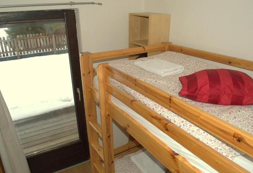 غرفة عائلية, Haus Susanne