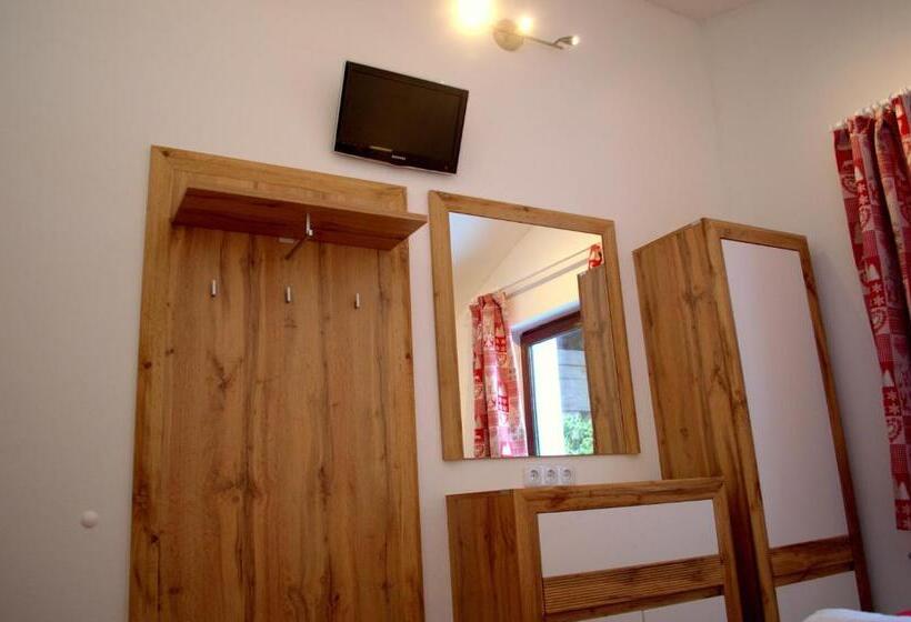 غرفة أساسية, Haus Susanne