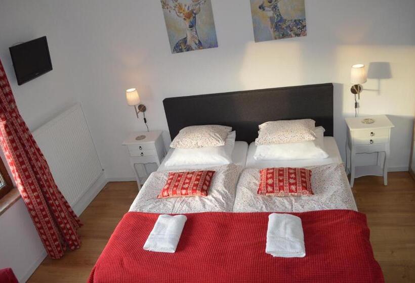 غرفة عائلية, Haus Susanne