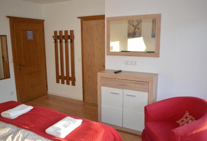 غرفة عائلية, Haus Susanne