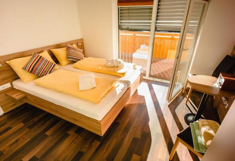 شقة غرفتين نوم مزودة بشُرفة, Matschner